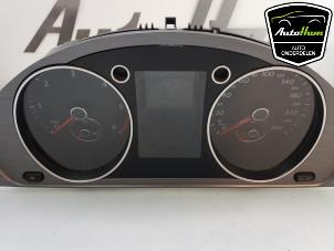 Used Instrument panel Volkswagen Passat Variant (365) 1.6 TDI 16V Bluemotion Price € 100,00 Margin scheme offered by AutoHam