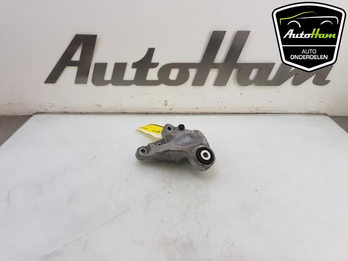 Used Engine mount Mercedes A (W176) 1.8 A-180 CDI 16V Autom. Price € 15,00 Margin scheme offered by AutoHam