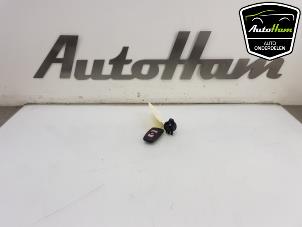Used Ignition lock + key BMW 3 serie (F30) 320d 2.0 16V Price € 75,00 Margin scheme offered by AutoHam