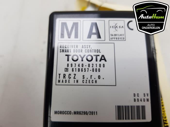 Module verrouillage central des portes d'un Toyota Auris Touring Sports (E18) 1.8 16V Hybrid 2015