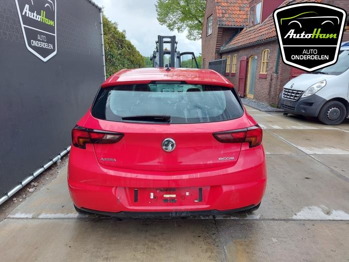 Pare choc arrière d'un Opel Astra K 1.0 Turbo 12V 2016