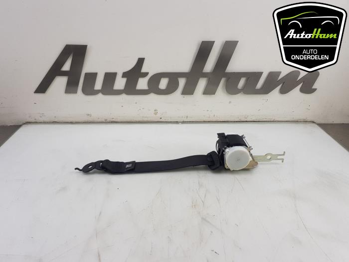 Rear seatbelt, right from a BMW 5 serie (F10) 520d 16V 2013