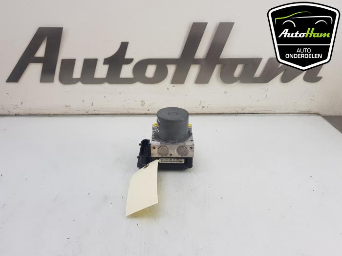 Begagnade ABS-pump Renault Scénic II (JM) 1.6 16V Pris € 30,00 Marginaltabell erbjuds av AutoHam