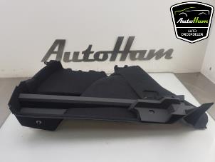 Usagé Revêtement coffre gauche Volkswagen Golf VIII (CD1) 1.5 eTSI 16V Prix sur demande proposé par AutoHam