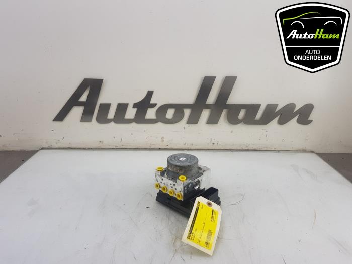 Used ABS pump Volkswagen Golf VIII (CD1) 1.5 eTSI 16V Price € 225,00 Margin scheme offered by AutoHam