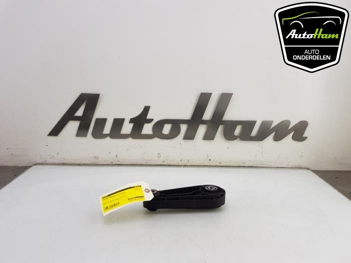 Used Engine mount Porsche Panamera (970) 4.8 V8 32V 4S Price € 30,00 Margin scheme offered by AutoHam