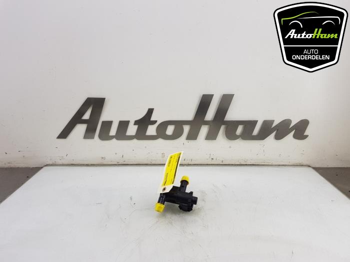 Begagnade Extra vattenpump Porsche Panamera (970) 4.8 V8 32V 4S Pris € 50,00 Marginaltabell erbjuds av AutoHam
