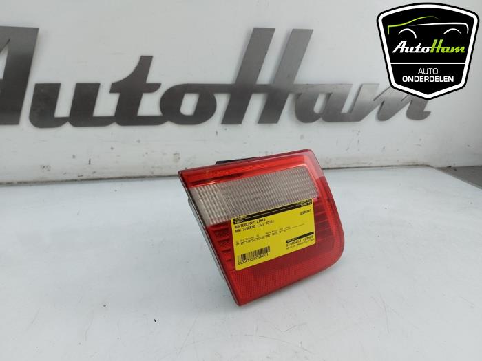Taillight, left from a BMW 3 serie Touring (E46/3) 318i 16V 2003