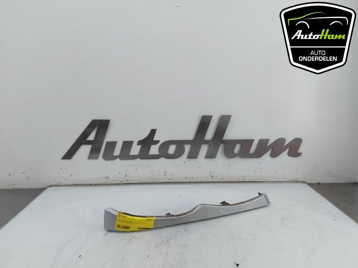 Używane Listwa grilla BMW 3 serie Touring (E46/3) 318i 16V Cena € 15,00 Procedura marży oferowane przez AutoHam
