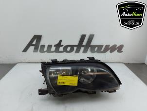 Used Headlight, right BMW 3 serie Touring (E46/3) 318i 16V Price € 75,00 Margin scheme offered by AutoHam