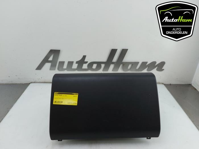 Begagnade Handskfack Porsche Cayenne (9PA) 4.5 V8 32V Turbo Pris € 75,00 Marginaltabell erbjuds av AutoHam