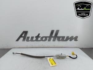 Used Seatbelt tensioner, left Porsche Cayenne (9PA) 4.5 V8 32V Turbo Price € 175,00 Margin scheme offered by AutoHam