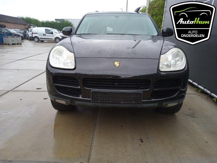 Używane Maska Porsche Cayenne (9PA) 3.2 V6 24V Cena € 250,00 Procedura marży oferowane przez AutoHam
