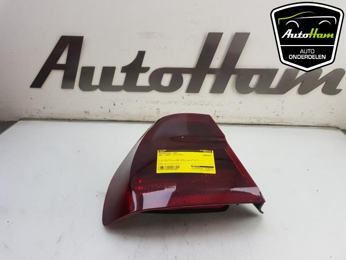 Taillight, left from a BMW 3 serie (E90) 320i 16V 2005