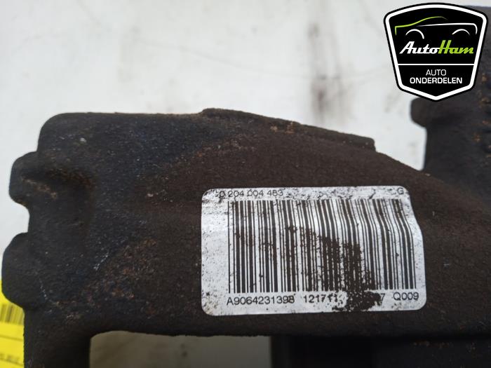 Rear brake calliper, left from a Mercedes-Benz Sprinter 3,5t (906.63) 310 CDI 16V 2012