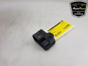 Used Glow plug relay BMW 3 serie (F30) 320d 2.0 16V Price € 20,00 Margin scheme offered by AutoHam