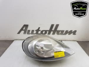 Used Headlight, right Opel Vivaro 1.9 DTI 16V Price € 50,00 Margin scheme offered by AutoHam
