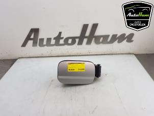 Used Tank cap cover Mercedes C Estate (S204) 2.2 C-200 CDI 16V BlueEFFICIENCY Price € 35,00 Margin scheme offered by AutoHam