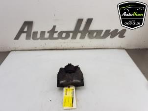 Used Front brake calliper, left Renault Captur (2R) 1.2 TCE 16V EDC Price € 40,00 Margin scheme offered by AutoHam