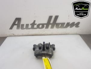 Used Front brake calliper, left Opel Movano 2.3 CDTi Biturbo 16V FWD Price € 75,00 Margin scheme offered by AutoHam