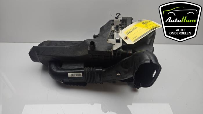 Begagnade Luftfilterhus Ford Transit Courier 1.6 TDCi Pris € 75,00 Marginaltabell erbjuds av AutoHam