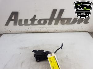 Used Accelerator pedal Lexus IS (E3) 300h 2.5 16V Price € 25,00 Margin scheme offered by AutoHam