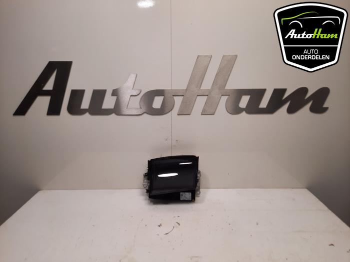 Gebrauchte Frontscheibenanzeige Skoda Octavia Combi (NXAC) 1.0 TSI 12V Preis € 350,00 Margenregelung angeboten von AutoHam