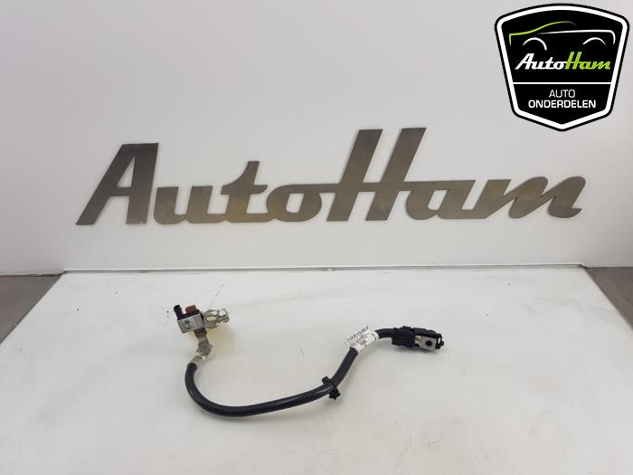 Używane Biegun akumulator Opel Astra K 1.0 SIDI Turbo 12V Cena € 10,00 Procedura marży oferowane przez AutoHam