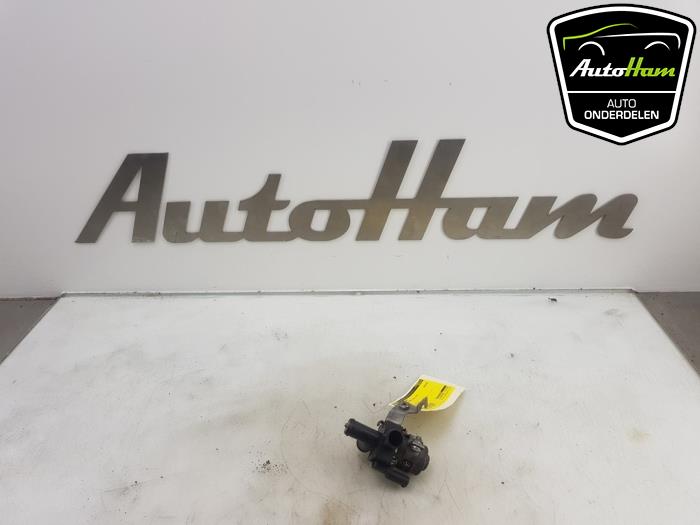 Begagnade Extra vattenpump Mercedes C Estate (S205) C-350 e 2.0 16V Pris € 40,00 Marginaltabell erbjuds av AutoHam