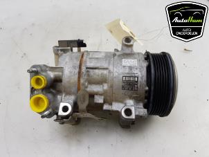 Usagé Compresseur de clim Opel Corsa F (UB/UH/UP) 1.2 Turbo 12V 100 Prix € 225,00 Règlement à la marge proposé par AutoHam