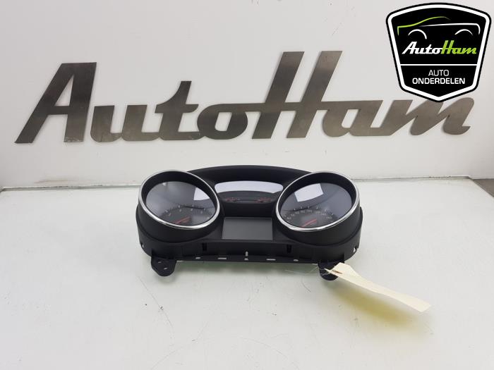 Begagnade Instrumentpanel Opel Astra K Sports Tourer 1.0 Turbo 12V Pris € 125,00 Marginaltabell erbjuds av AutoHam