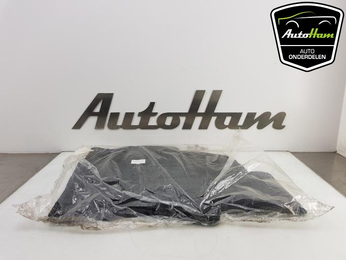 Neue Matten Set Volkswagen Jetta IV (162/16A) 1.2 TSI Preis € 24,20 Mit Mehrwertsteuer angeboten von AutoHam
