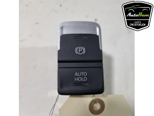 Usados Interruptor de freno de mano Volkswagen Passat Variant (3G5) 1.4 TSI 16V Precio € 20,00 Norma de margen ofrecido por AutoHam