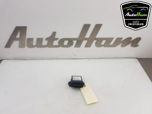 Używane Moduł oświetlenia doświetlającego zakręty Volkswagen Golf VI (5K1) 2.0 GTI 16V Cena € 60,00 Procedura marży oferowane przez AutoHam