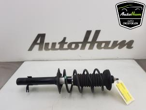 Używane Amortyzator wstrzasów prawy przód Peugeot 108 1.0 12V VVT-i Cena € 40,00 Procedura marży oferowane przez AutoHam