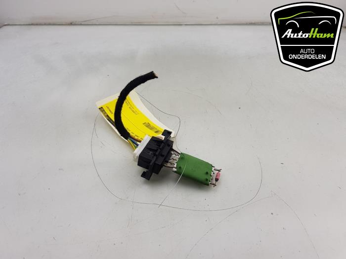Heater resistor from a Opel Corsa E 1.3 CDTi 16V ecoFLEX 2016