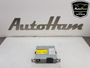 Used Multi-media control unit Renault Talisman (RFDL) 1.6 Energy TCe 200 EDC Price € 250,00 Margin scheme offered by AutoHam