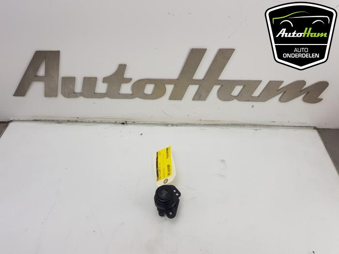 Używane Przelacznik Start/Stop Renault Talisman (RFDL) 1.6 Energy TCe 200 EDC Cena € 10,00 Procedura marży oferowane przez AutoHam
