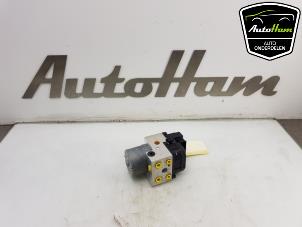 Used ABS pump Porsche Boxster (986) 2.5 24V Price € 125,00 Margin scheme offered by AutoHam