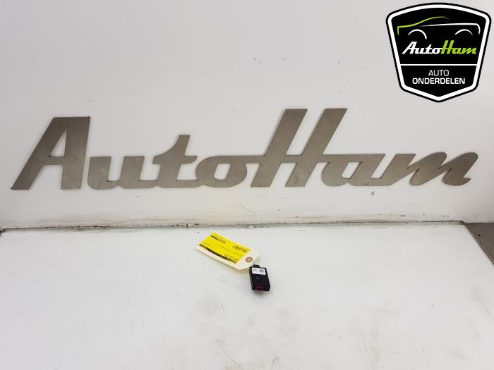 Używane Modul (rózne) BMW 2 serie Gran Tourer (F46) 218d 2.0 TwinPower Turbo 16V Cena € 10,00 Procedura marży oferowane przez AutoHam