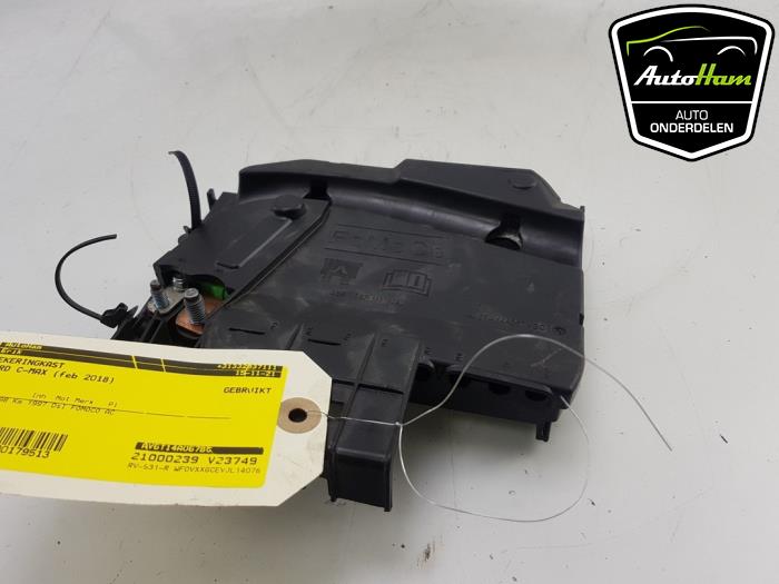 Fuse box Ford C-Max 2.0 TDCi 150 16V - AV6T14A067BC FOMOCO