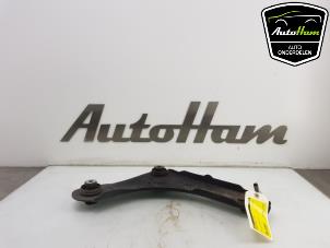 Gebrauchte Querlenker rechts vorne Renault Megane III Grandtour (KZ) 1.4 16V TCe 130 Preis € 40,00 Margenregelung angeboten von AutoHam