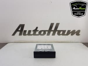 Usados Unidad de control multimedia Volkswagen Golf VIII (CD1) 1.5 TSI BlueMotion 16V Precio de solicitud ofrecido por AutoHam