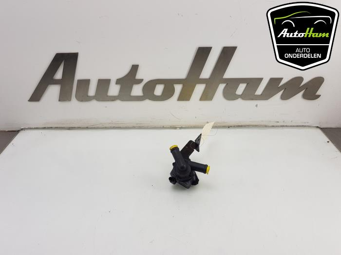Begagnade Extra vattenpump Audi A4 (B8) 2.0 TDI 16V Pris € 25,00 Marginaltabell erbjuds av AutoHam