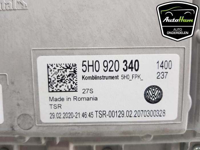 Panel de instrumentación de un Volkswagen Golf VIII (CD1) 1.5 TSI BlueMotion 16V 2021