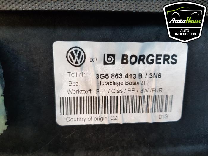 Parcel shelf from a Volkswagen Passat (3G2) 1.6 TDI 16V 2017