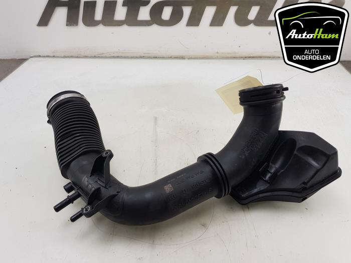 Air intake hose Mercedes B 1.3 B-200 Turbo 16V - A2820901800