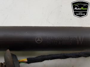 Used Rear gas strut, right Mercedes B (W247) 1.3 B-200 Turbo 16V Price € 125,00 Margin scheme offered by AutoHam