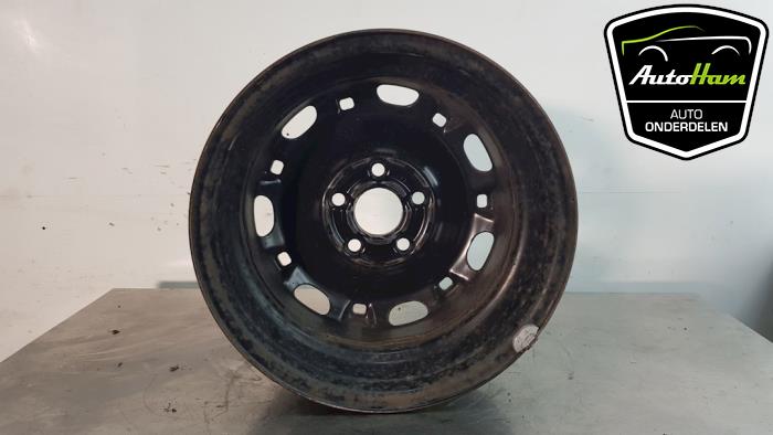 Wheel from a Volkswagen Polo IV (9N1/2/3) 1.4 TDI 70 2006