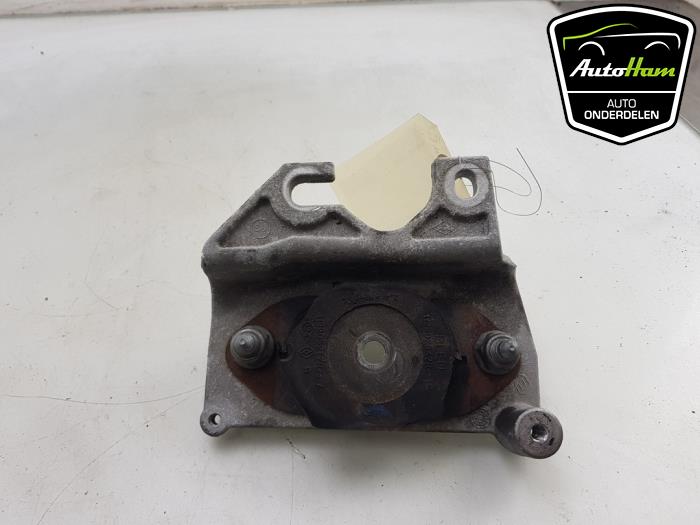 Gearbox mount from a Renault Captur (2R) 0.9 Energy TCE 12V 2015